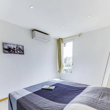 Espace Jean Mermoz Apartman