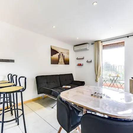 Espace Jean Mermoz Apartman *